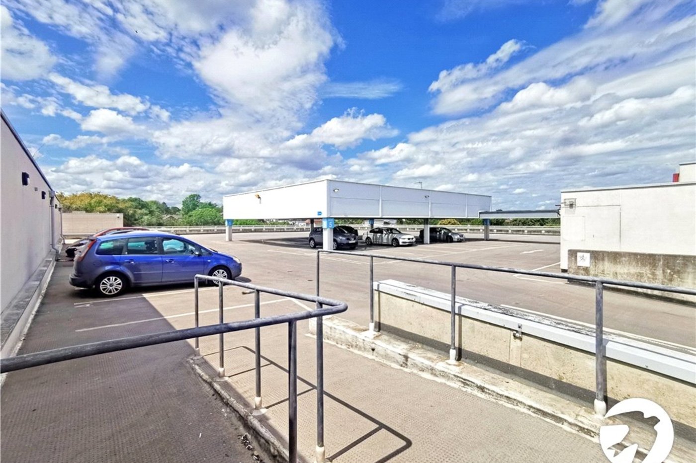 2 bedroom property for sale in Orpington | Robinson Jackson