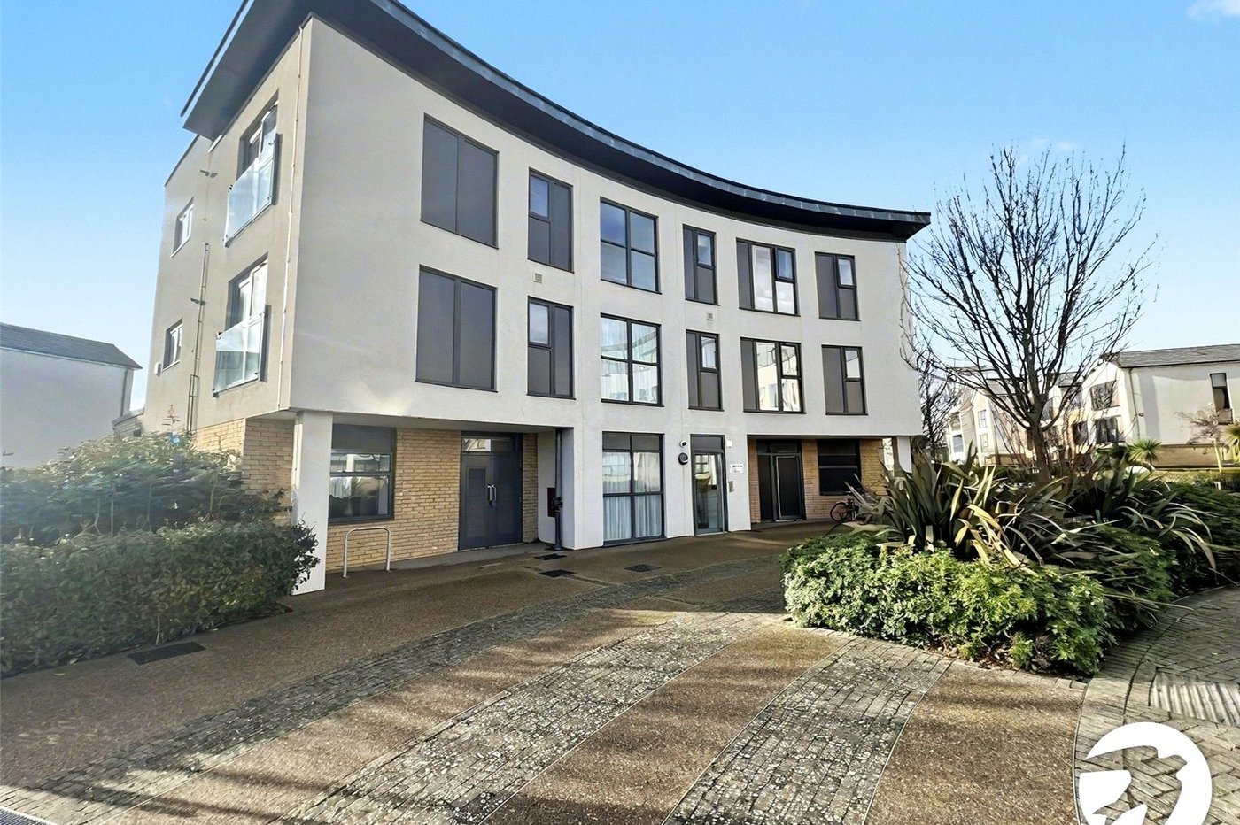 3 bedroom property for sale in St. Marys Island | Robinson Michael & Jackson