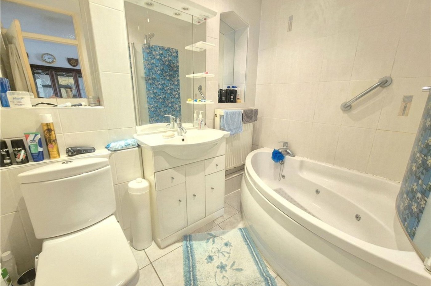 4 bedroom bungalow for sale in Orpington | Robinson Jackson