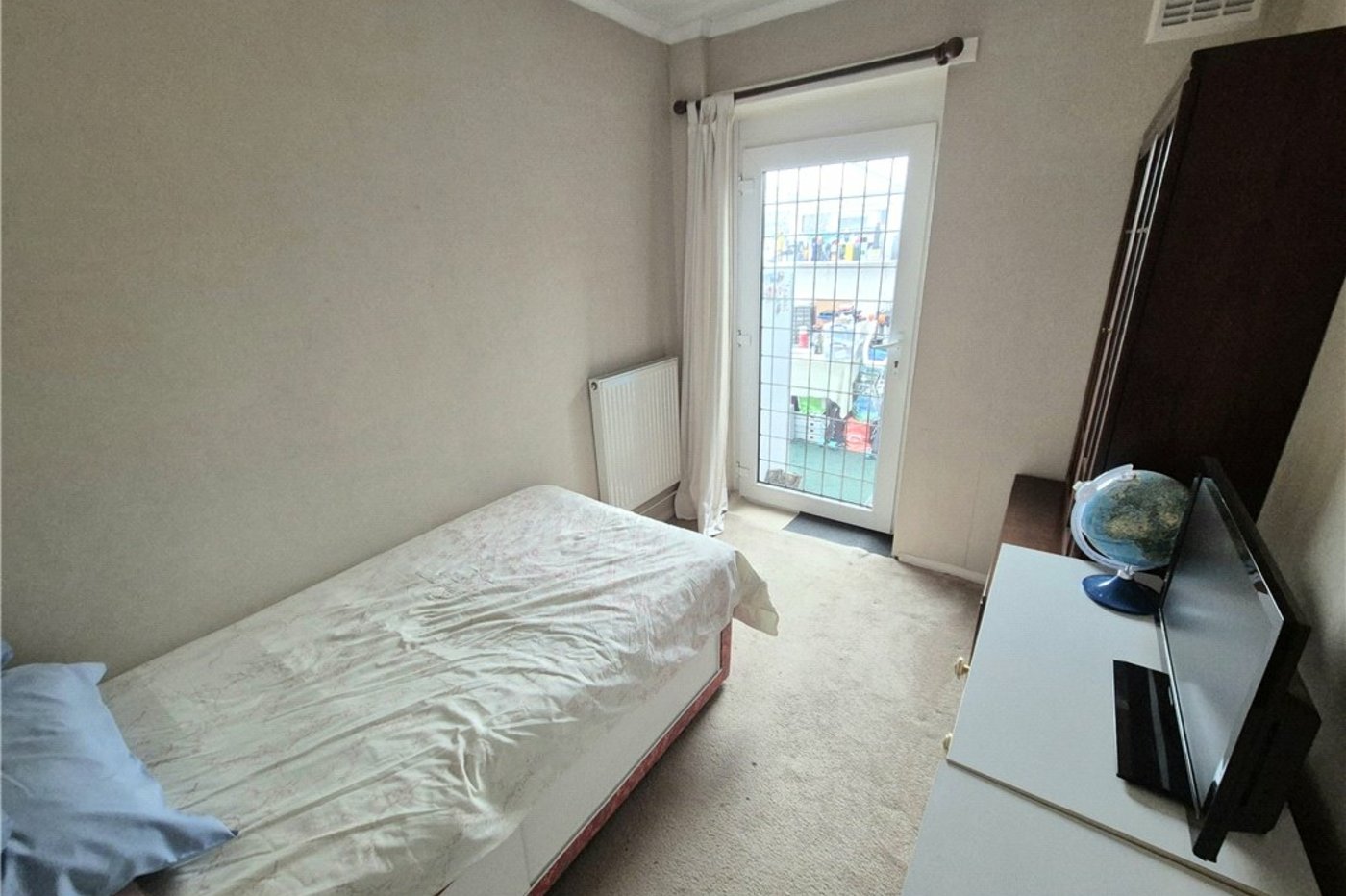 4 bedroom bungalow for sale in Orpington | Robinson Jackson