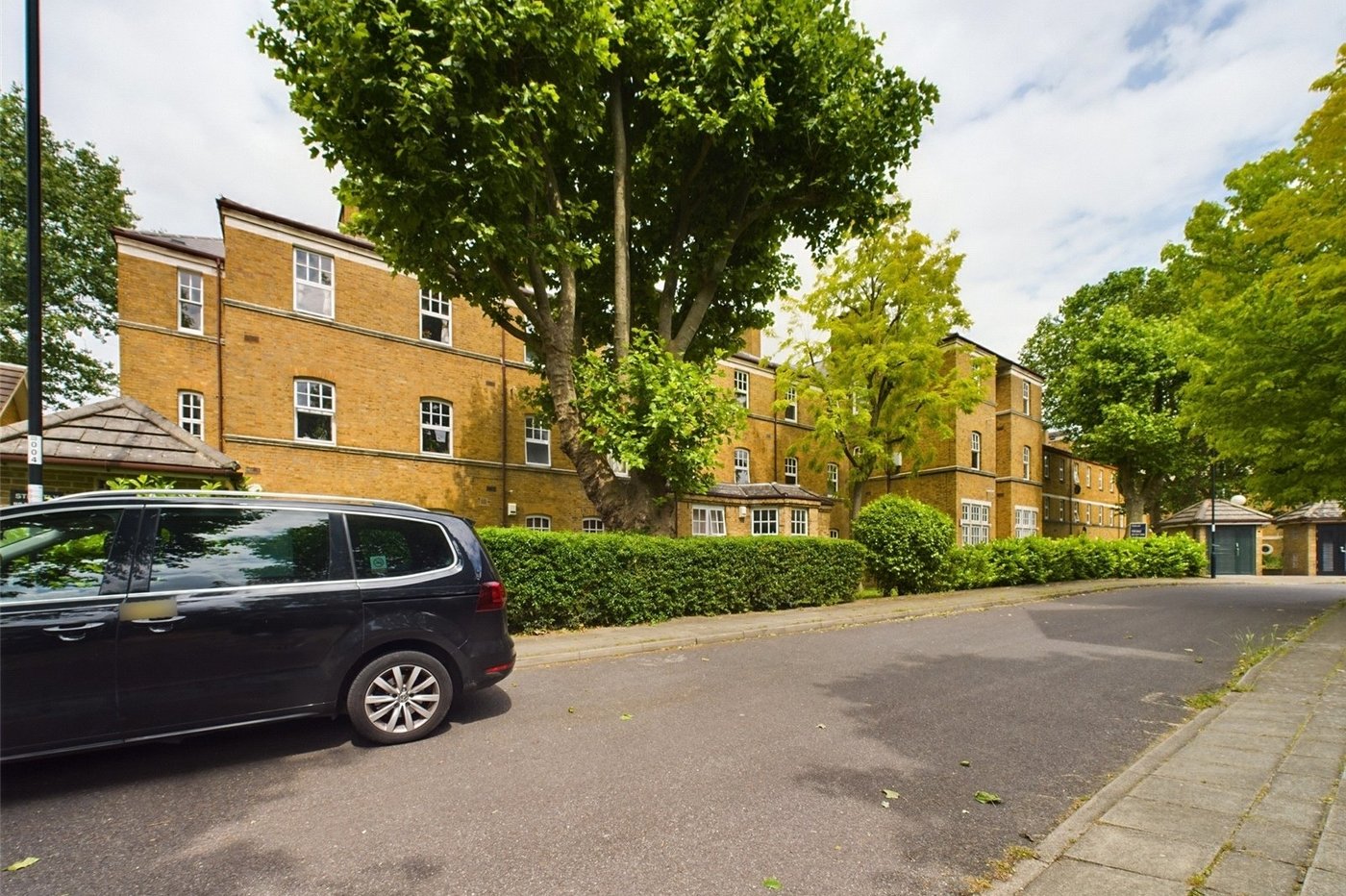 1 bedroom property for sale in London | Robinson Jackson