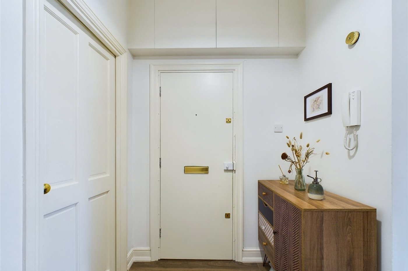 1 bedroom property for sale in London | Robinson Jackson