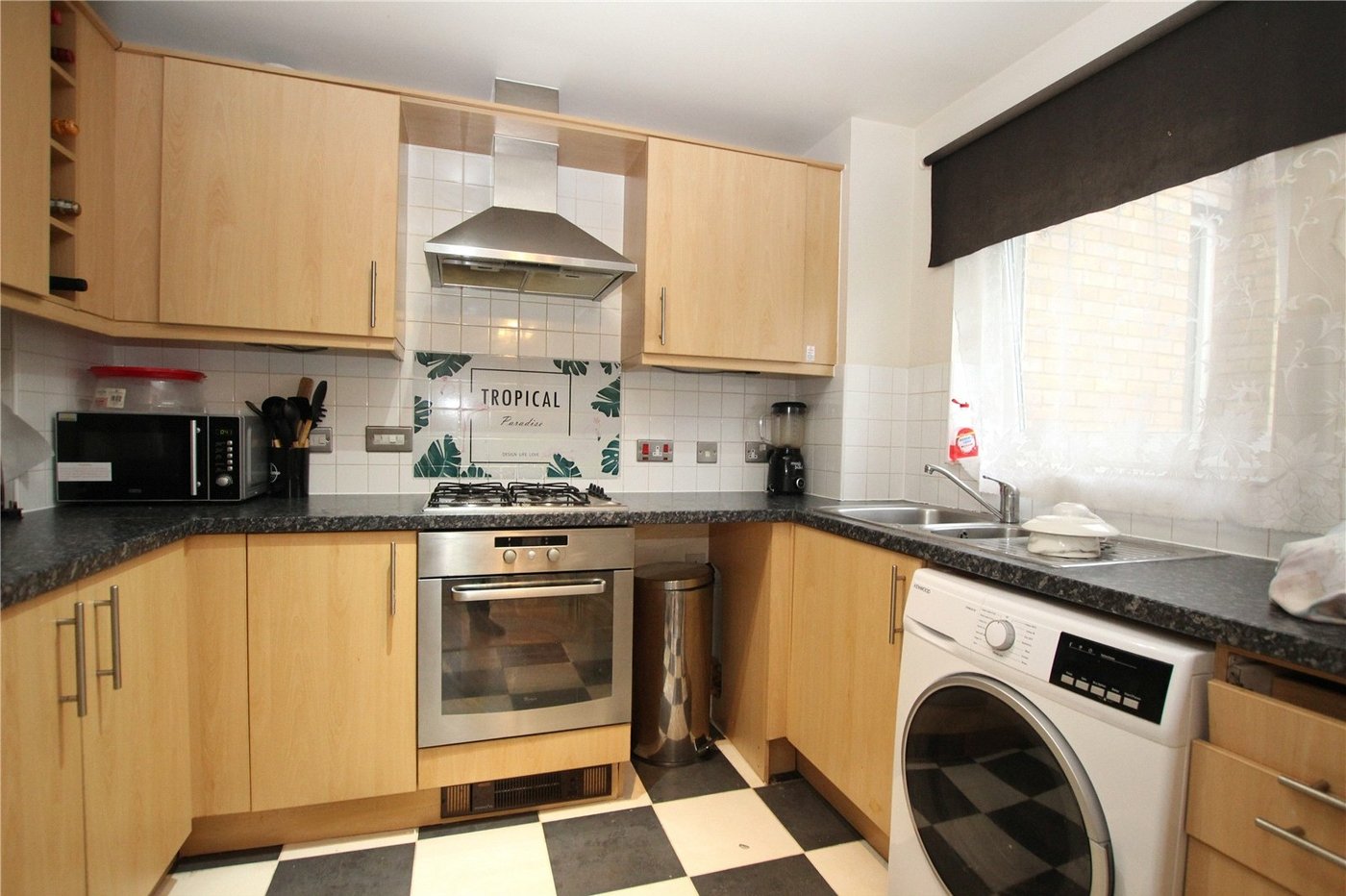 2 bedroom property for sale in London | Robinson Jackson