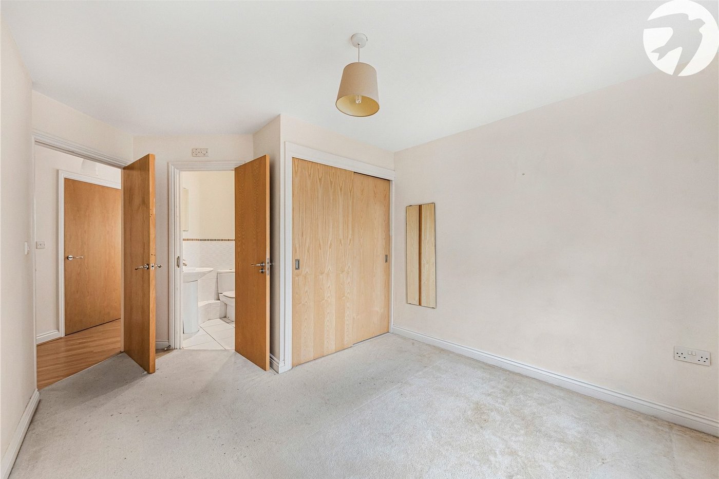 2 bedroom property for sale in Dartford | Robinson Jackson