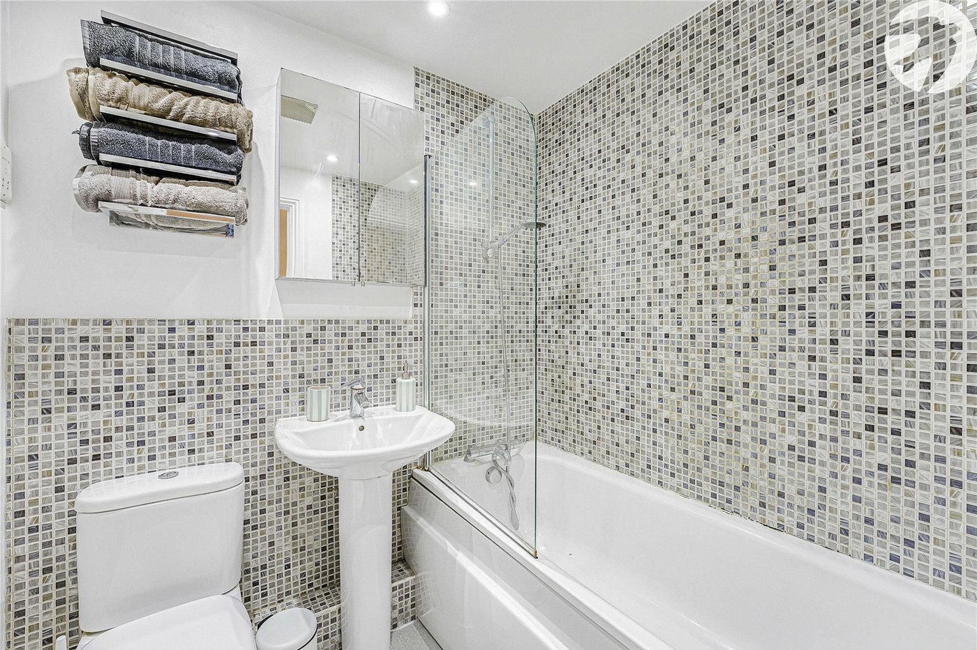 2 bedroom house for sale in Dartford | Robinson Jackson