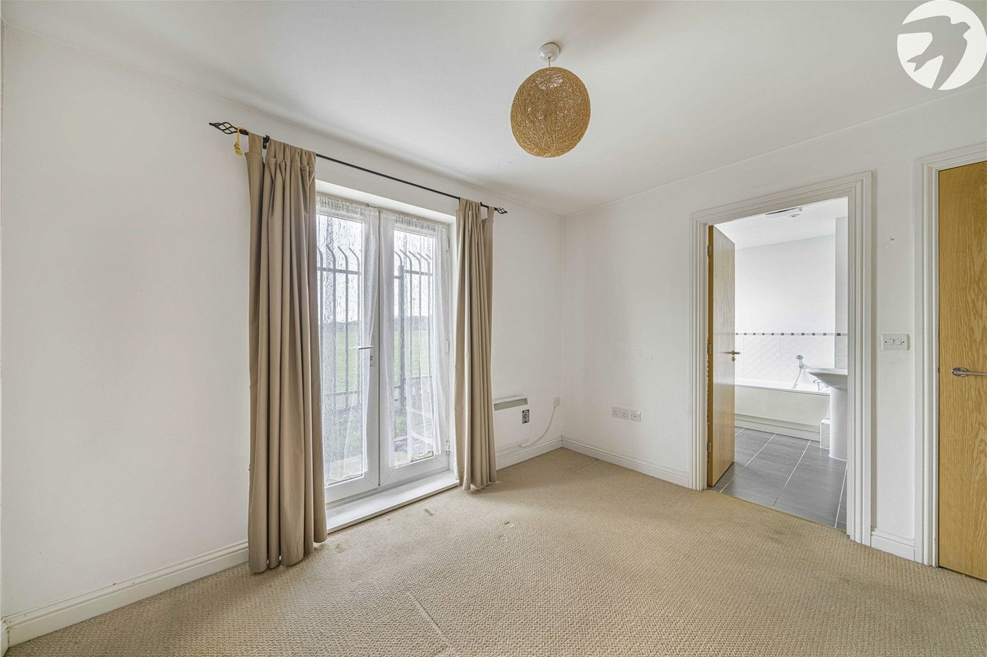 2 bedroom property for sale in Dartford | Robinson Jackson