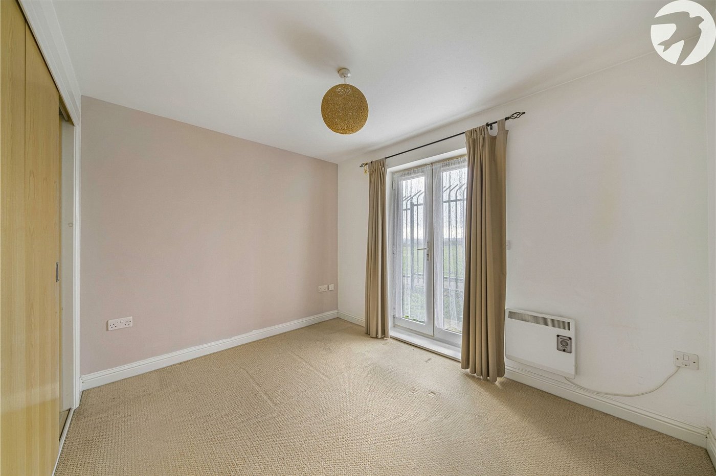 2 bedroom property for sale in Dartford | Robinson Jackson