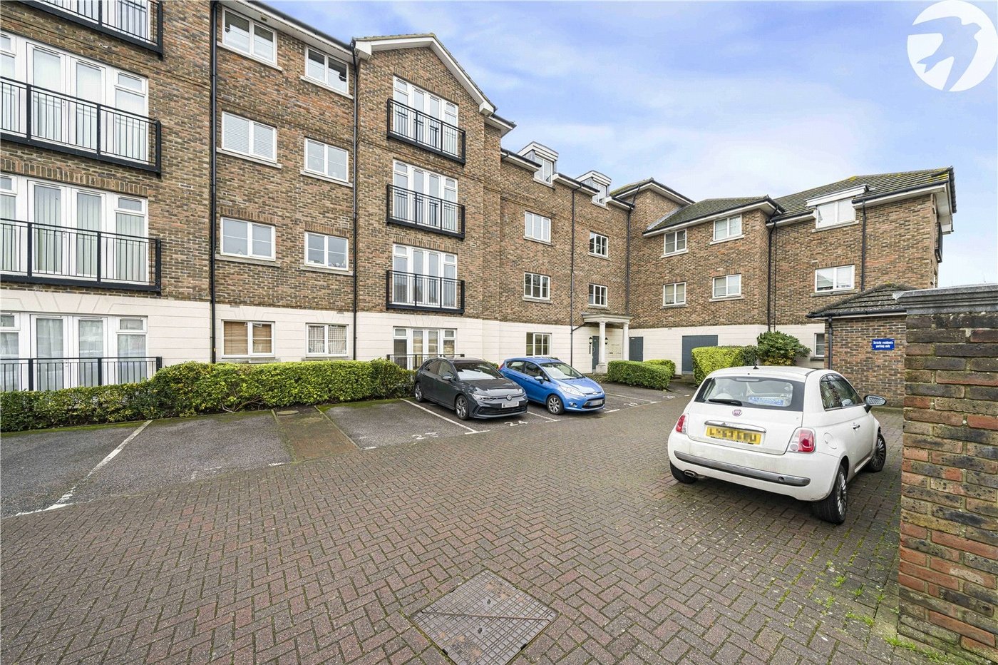 2 bedroom property for sale in Dartford | Robinson Jackson