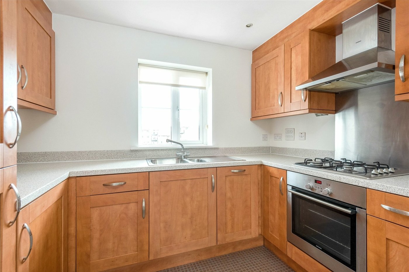 2 bedroom property for sale in West Dartford | Robinson Jackson