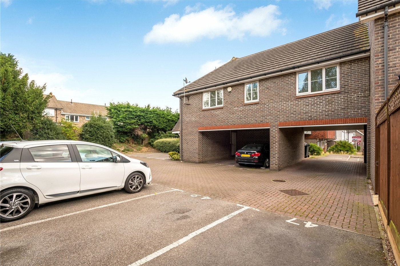 2 bedroom property for sale in West Dartford | Robinson Jackson