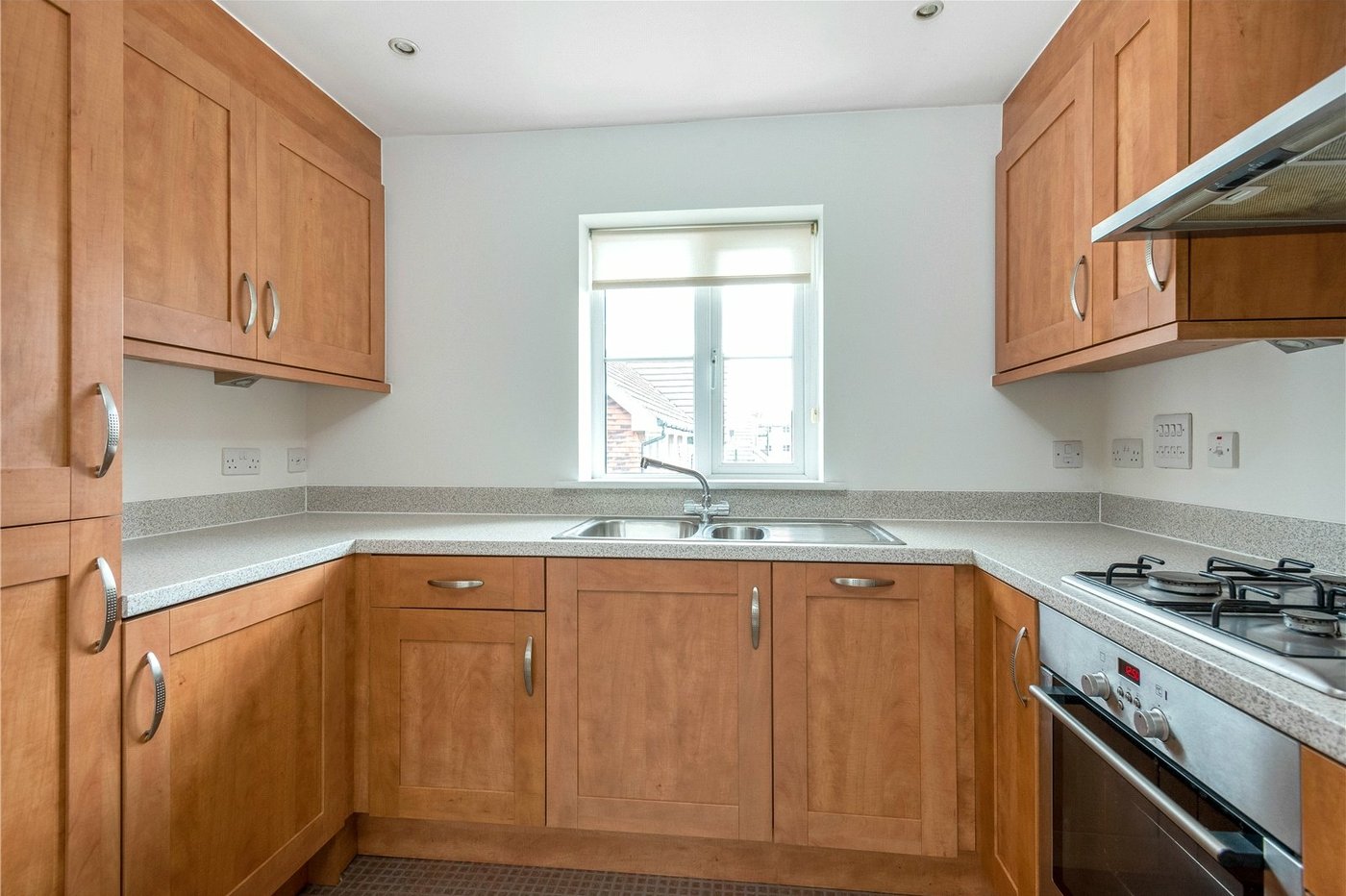 2 bedroom property for sale in West Dartford | Robinson Jackson