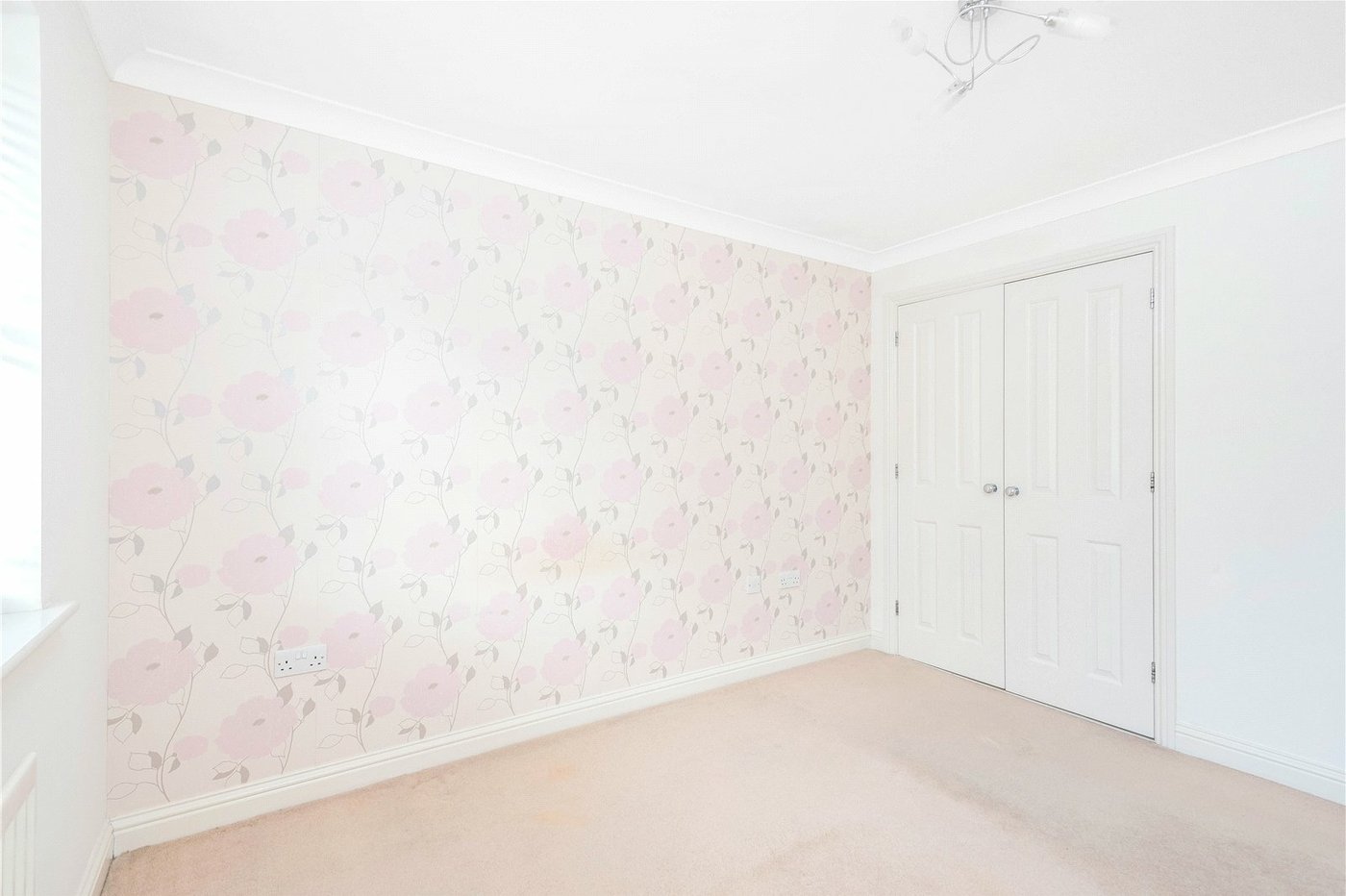 2 bedroom property for sale in West Dartford | Robinson Jackson