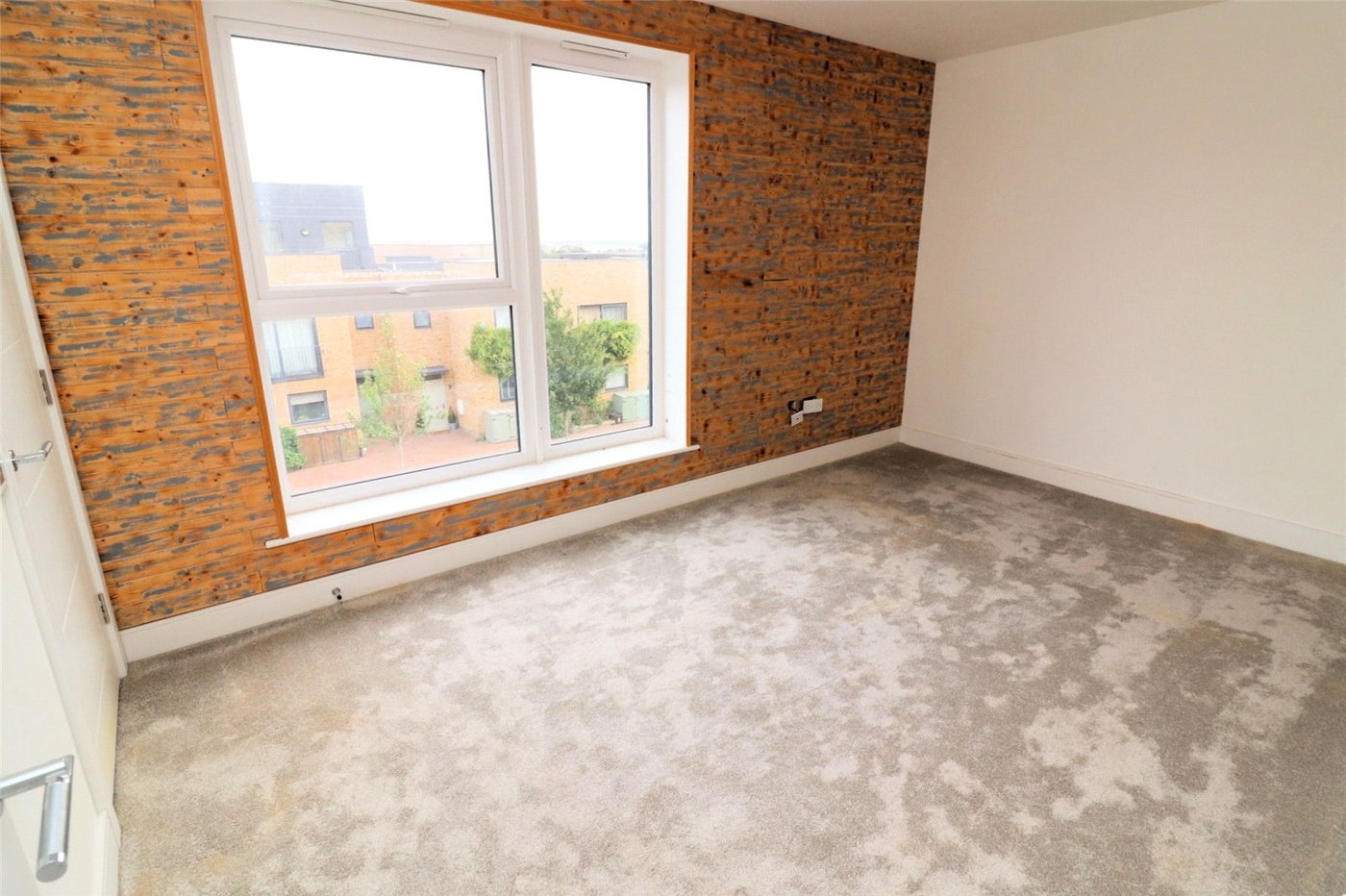 3 bedroom house for sale in Erith | Robinson Jackson