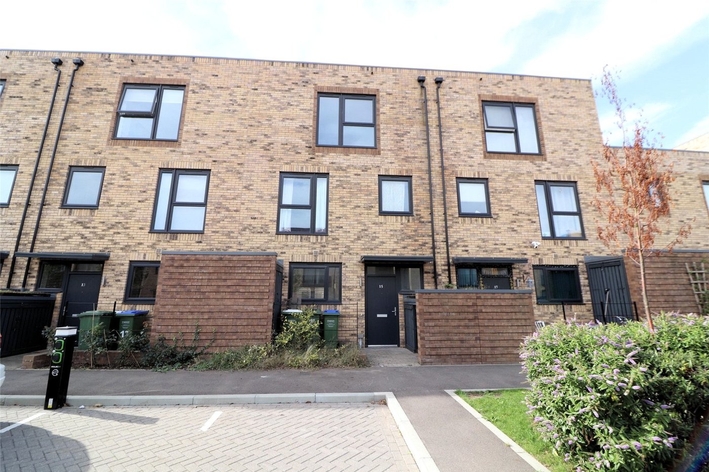 3 bedroom house for sale in Erith | Robinson Jackson