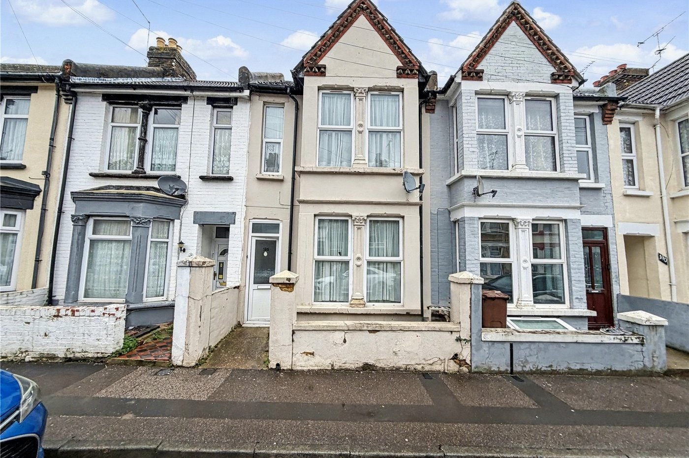 3 bedroom house for sale in Gillingham | Robinson Michael & Jackson