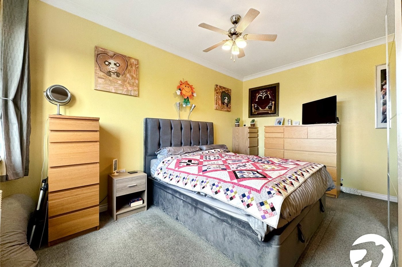 2 bedroom property for sale in Maidstone | Robinson Michael & Jackson