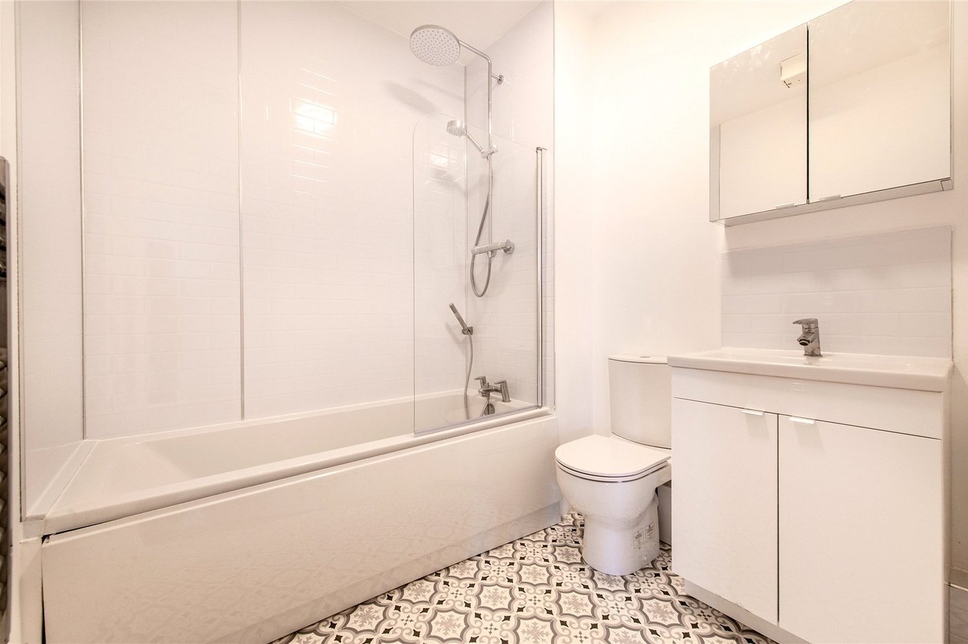 2 bedroom property for sale in Maidstone | Robinson Michael & Jackson