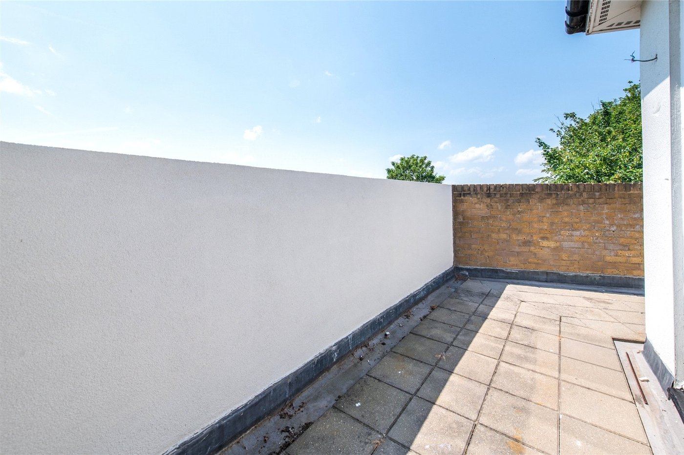 2 bedroom property for sale in Maidstone | Robinson Michael & Jackson