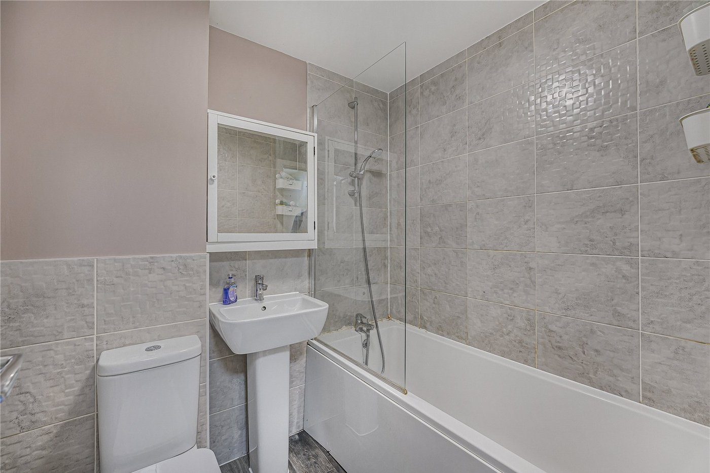 2 bedroom house for sale in Northfleet | Robinson Michael & Jackson