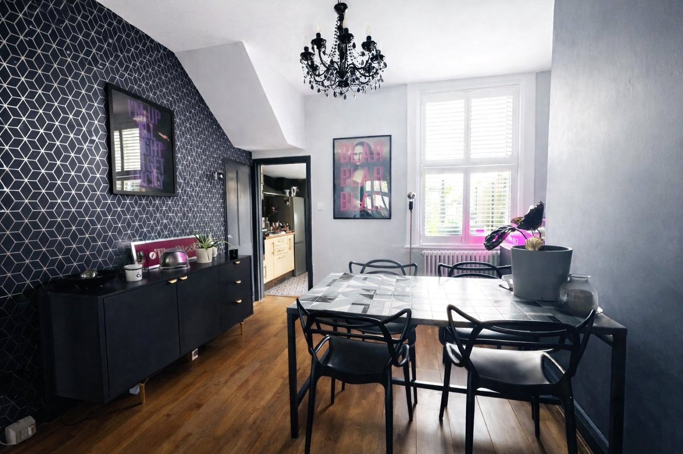 2 bedroom house for sale in London | Robinson Jackson