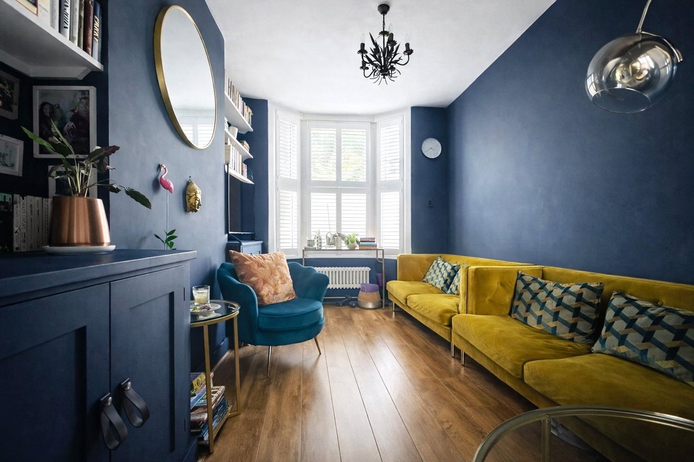 2 bedroom house for sale in London | Robinson Jackson