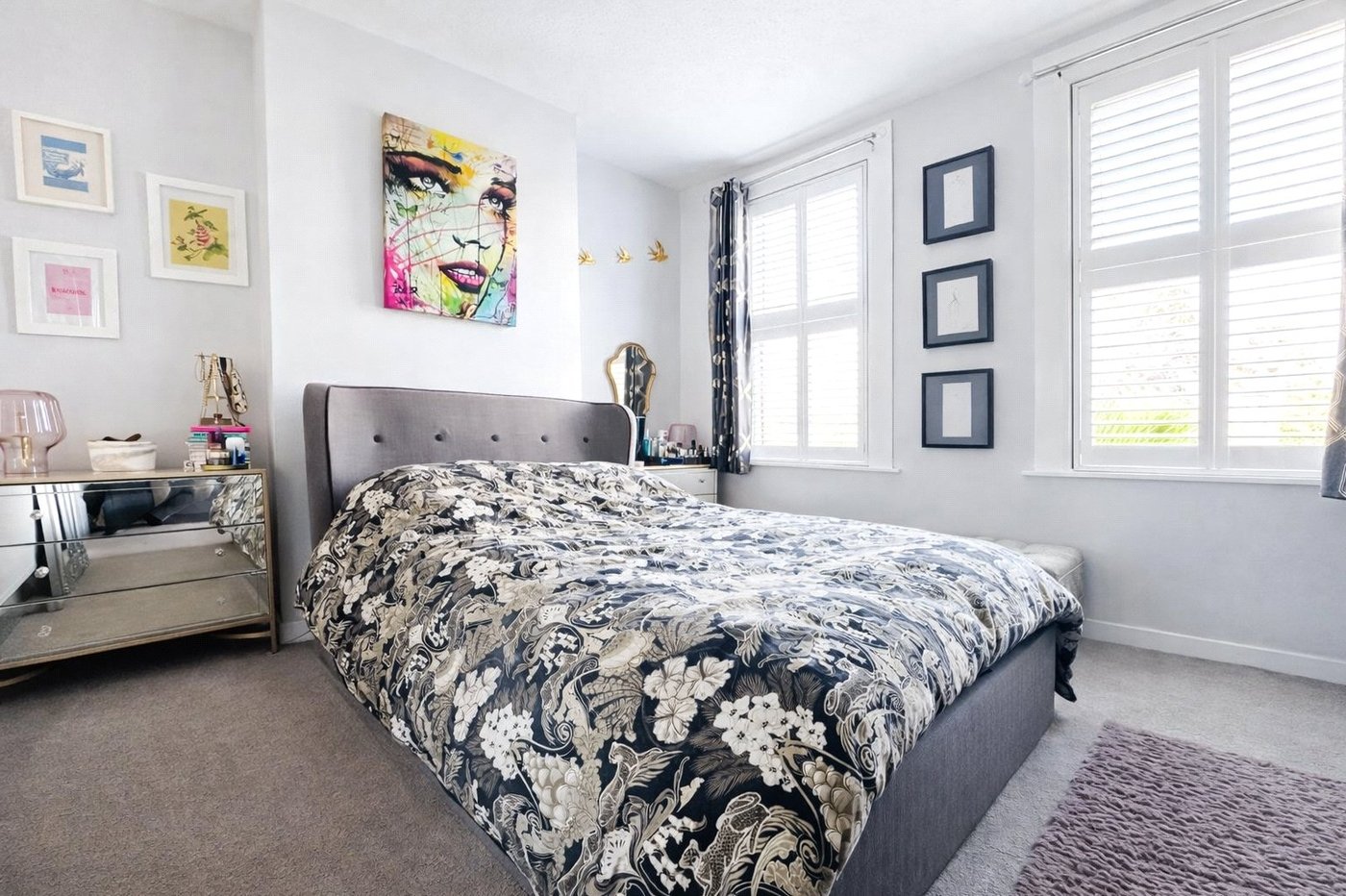 2 bedroom house for sale in London | Robinson Jackson