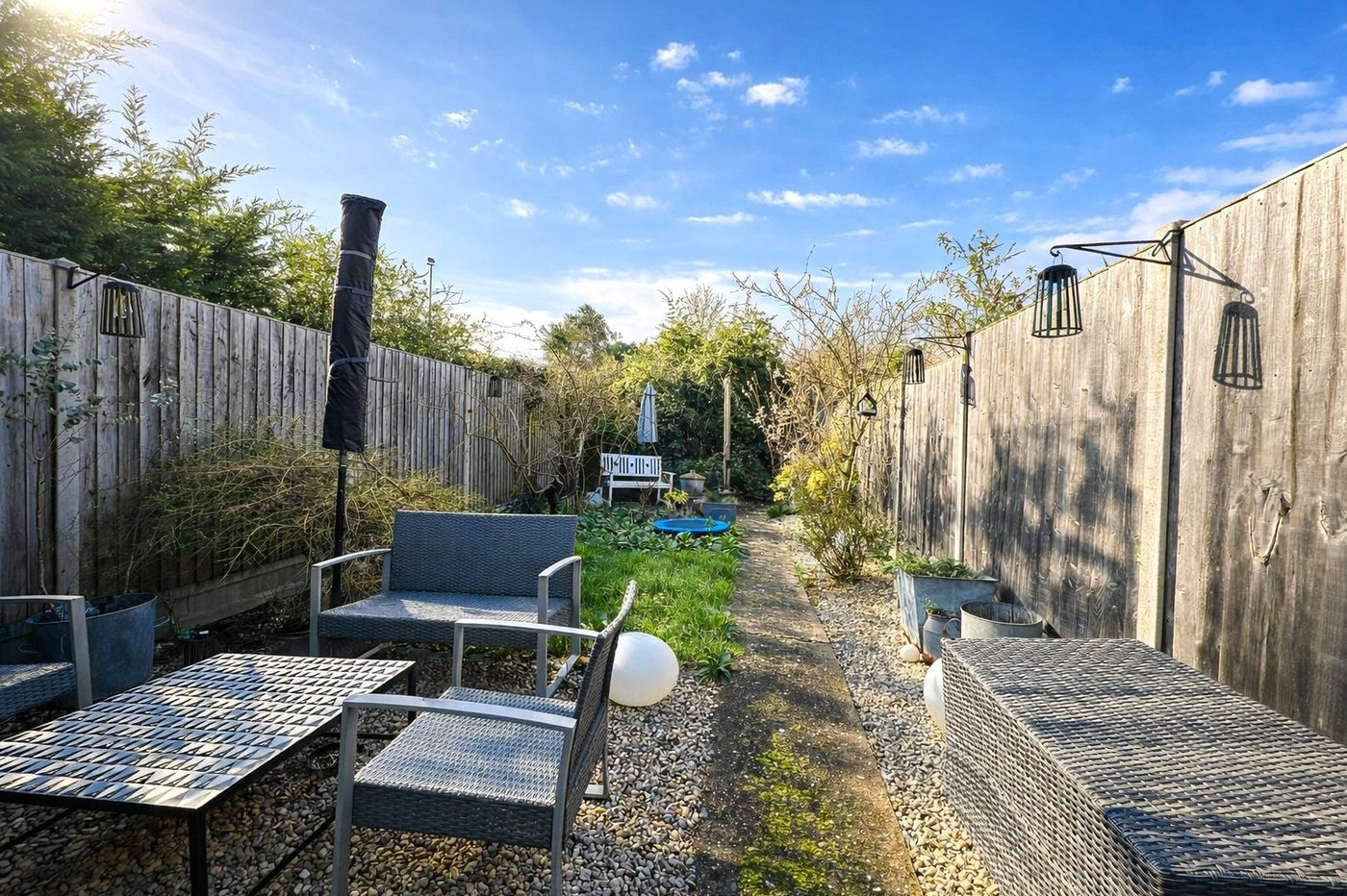 2 bedroom house for sale in London | Robinson Jackson