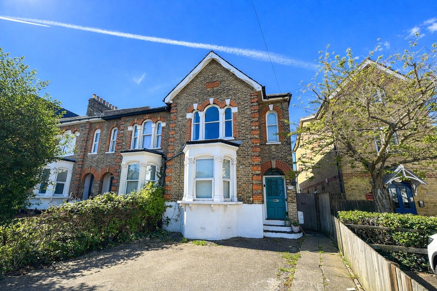 2 bedroom property for sale in London | Robinson Jackson