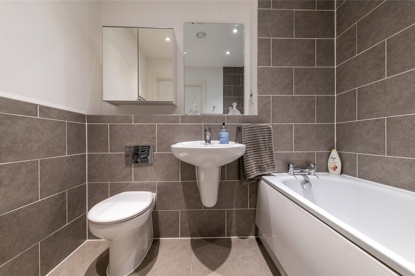 2 bedroom property for sale in Barming | Robinson Michael & Jackson