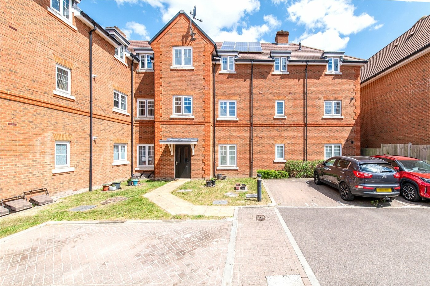 2 bedroom property for sale in Barming | Robinson Michael & Jackson