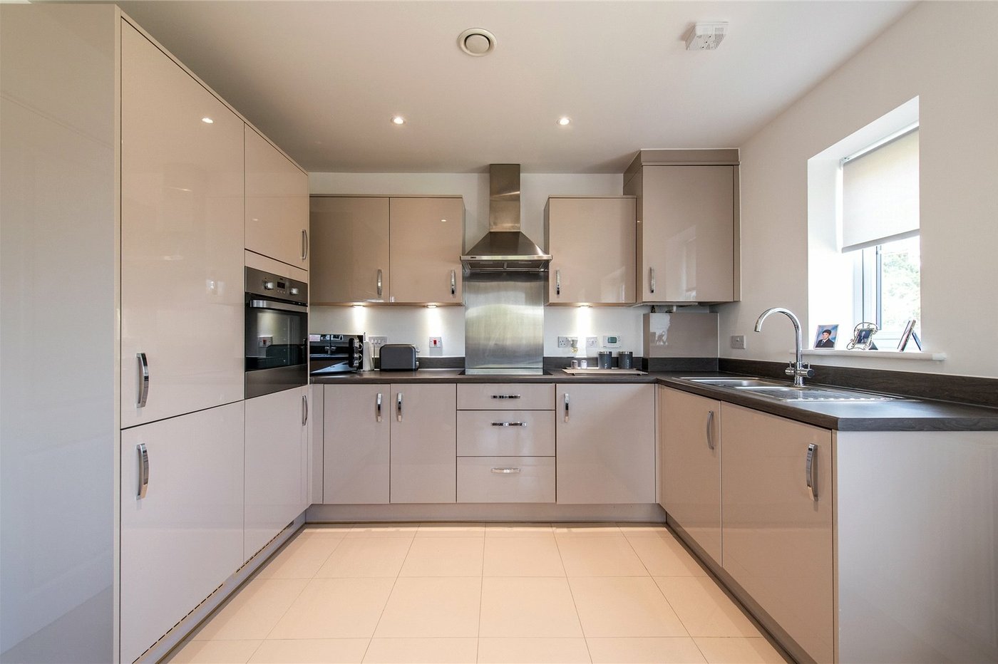 2 bedroom property for sale in Barming | Robinson Michael & Jackson