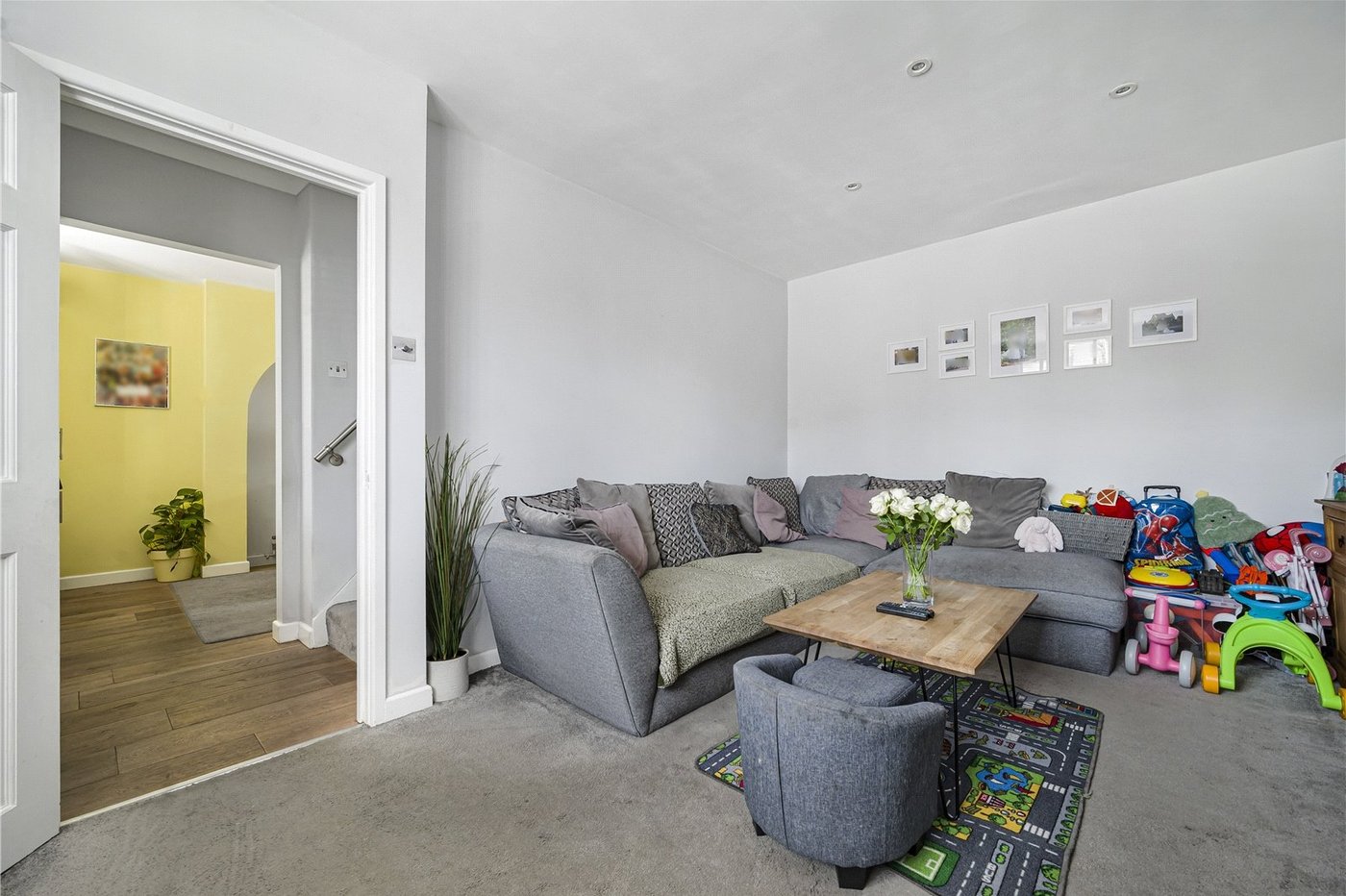 3 bedroom house for sale in Crayford | Robinson Jackson
