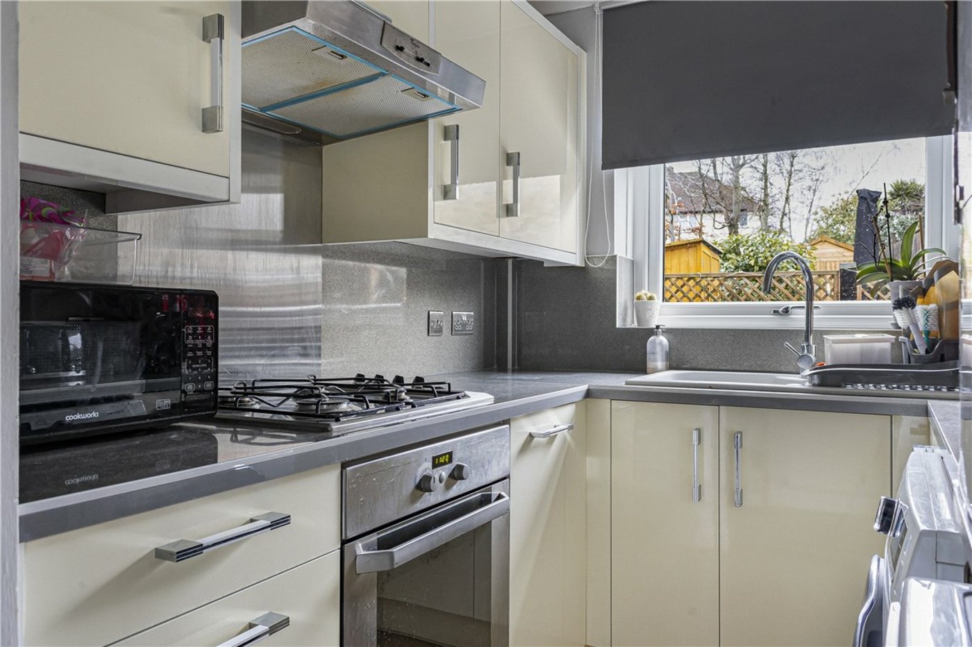 2 bedroom property for sale in Orpington | Robinson Jackson
