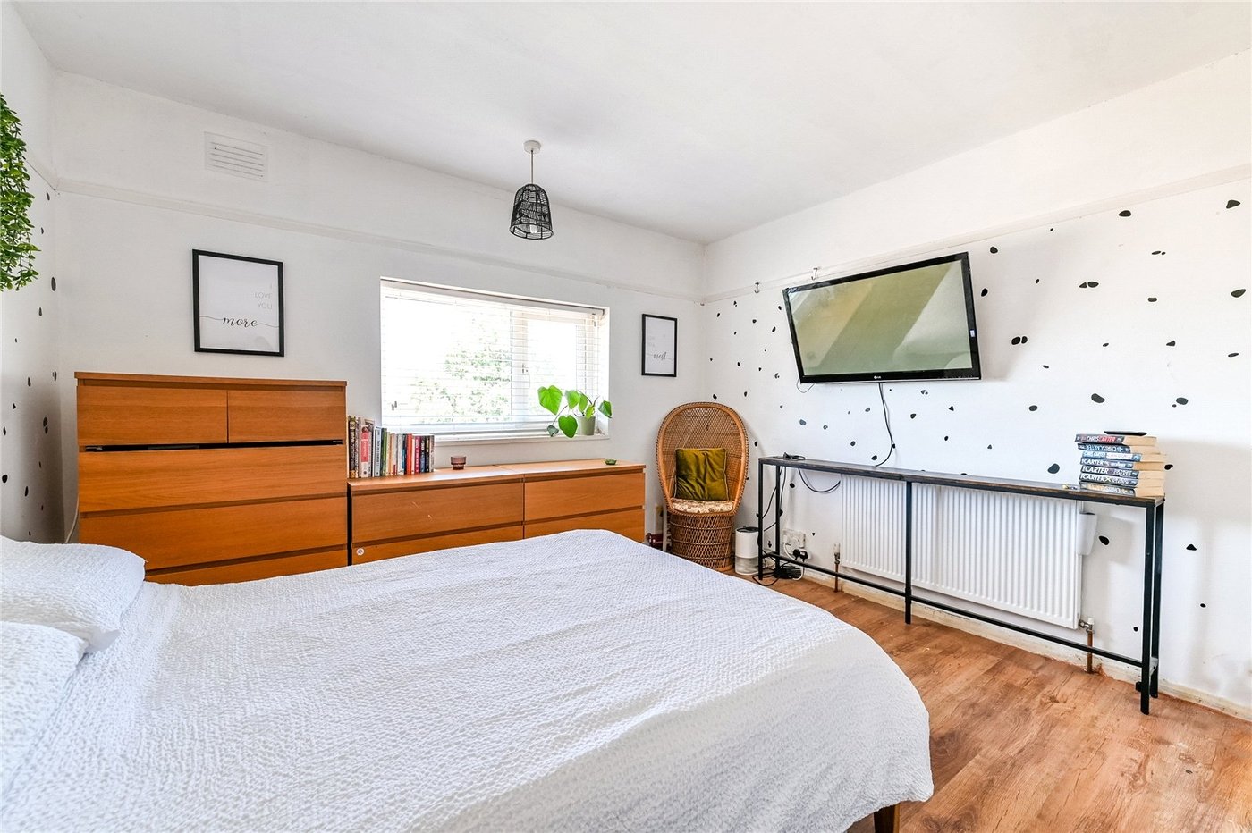 4 bedroom house for sale in Gravesend | Robinson Michael & Jackson