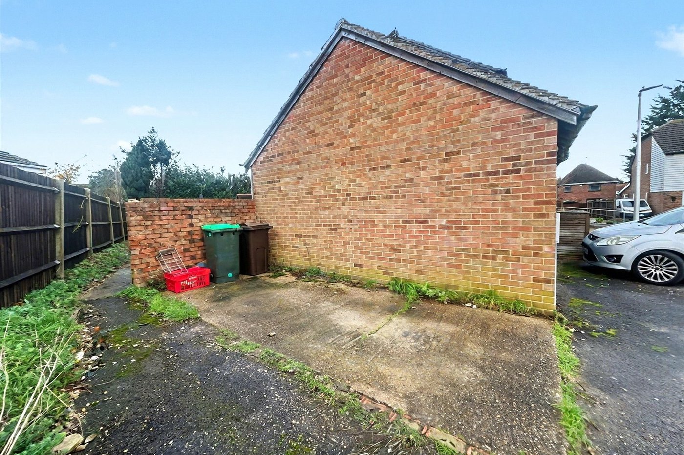 2 bedroom house for sale in Walderslade | Robinson Michael & Jackson