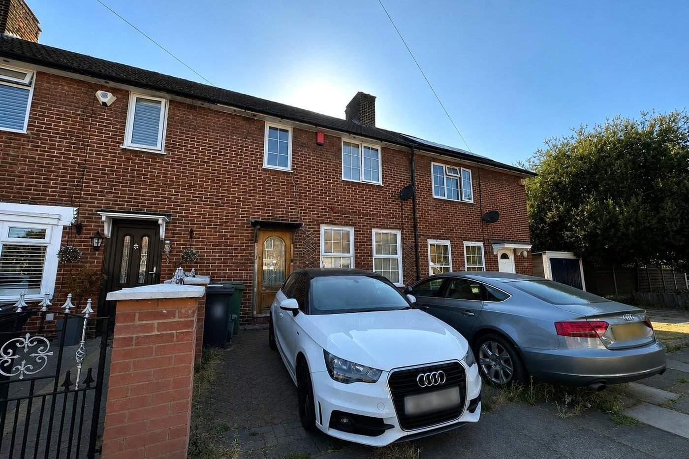 3 bedroom house for sale in London | Robinson Jackson
