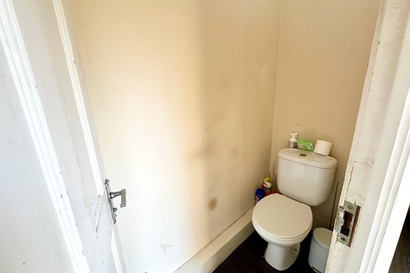 3 bedroom house for sale in London | Robinson Jackson