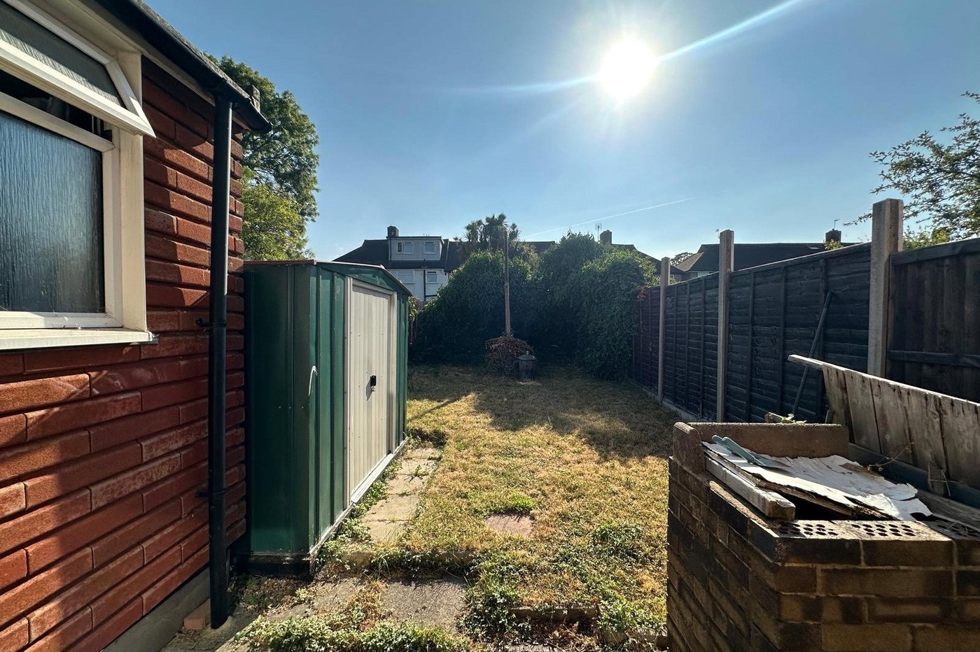 3 bedroom house for sale in London | Robinson Jackson
