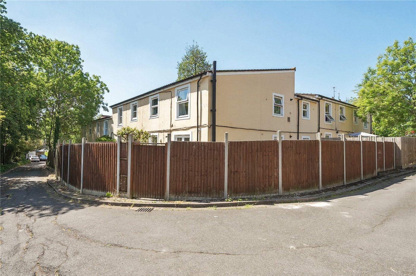 2 bedroom property for sale in  | Robinson Jackson