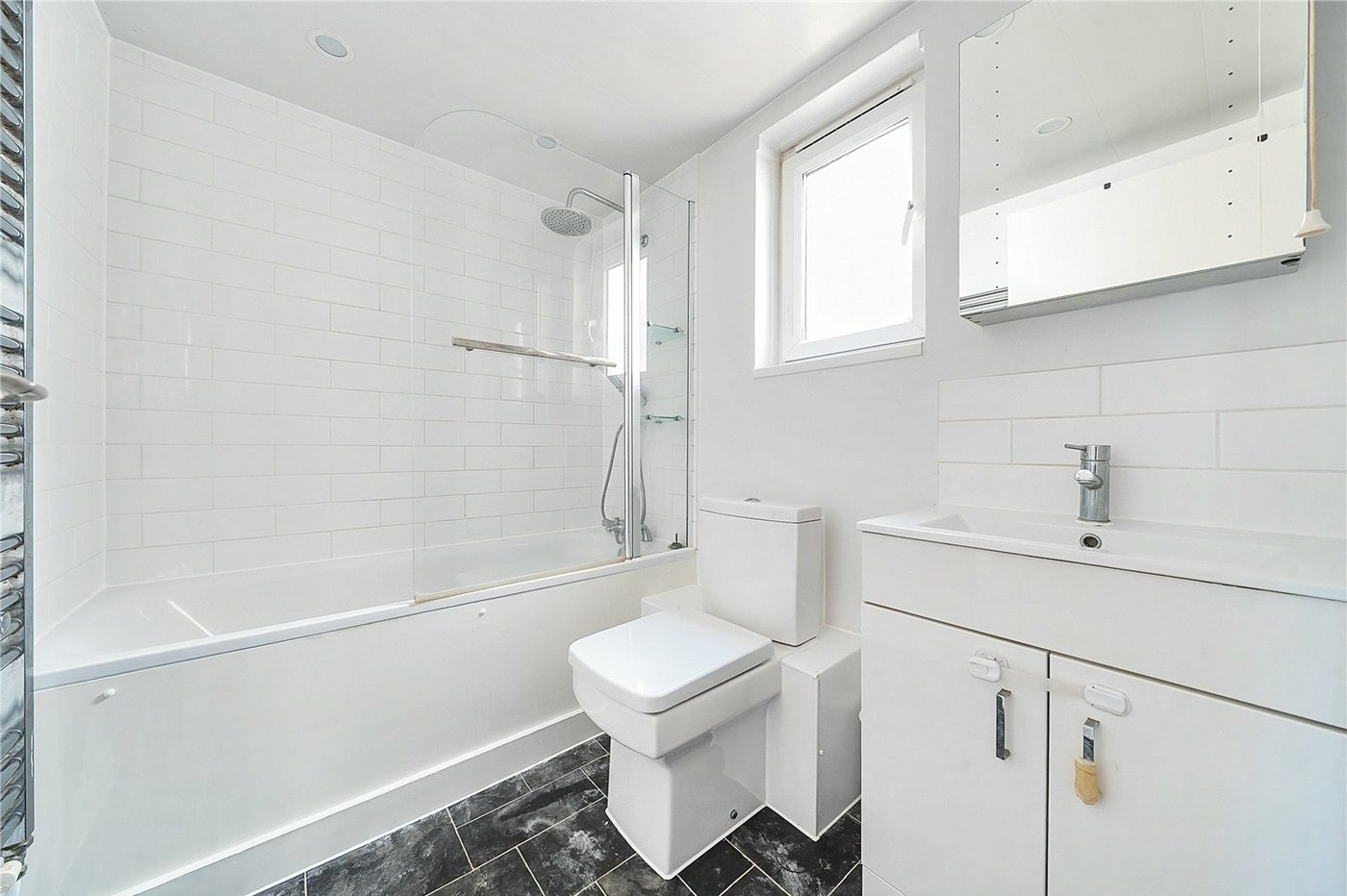 2 bedroom property for sale in  | Robinson Jackson