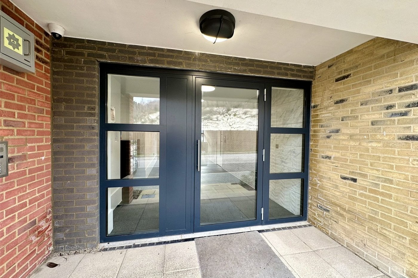 2 bedroom property for sale in Western Cross | Robinson Jackson