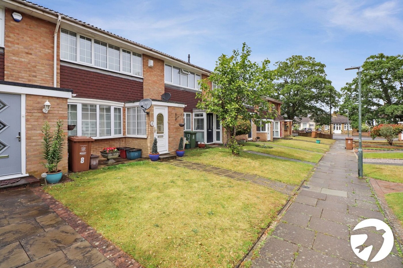 2 bedroom house for sale in London | Robinson Jackson