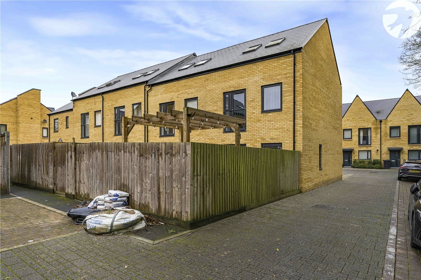 3 bedroom property for sale in Swanscombe | Robinson Jackson