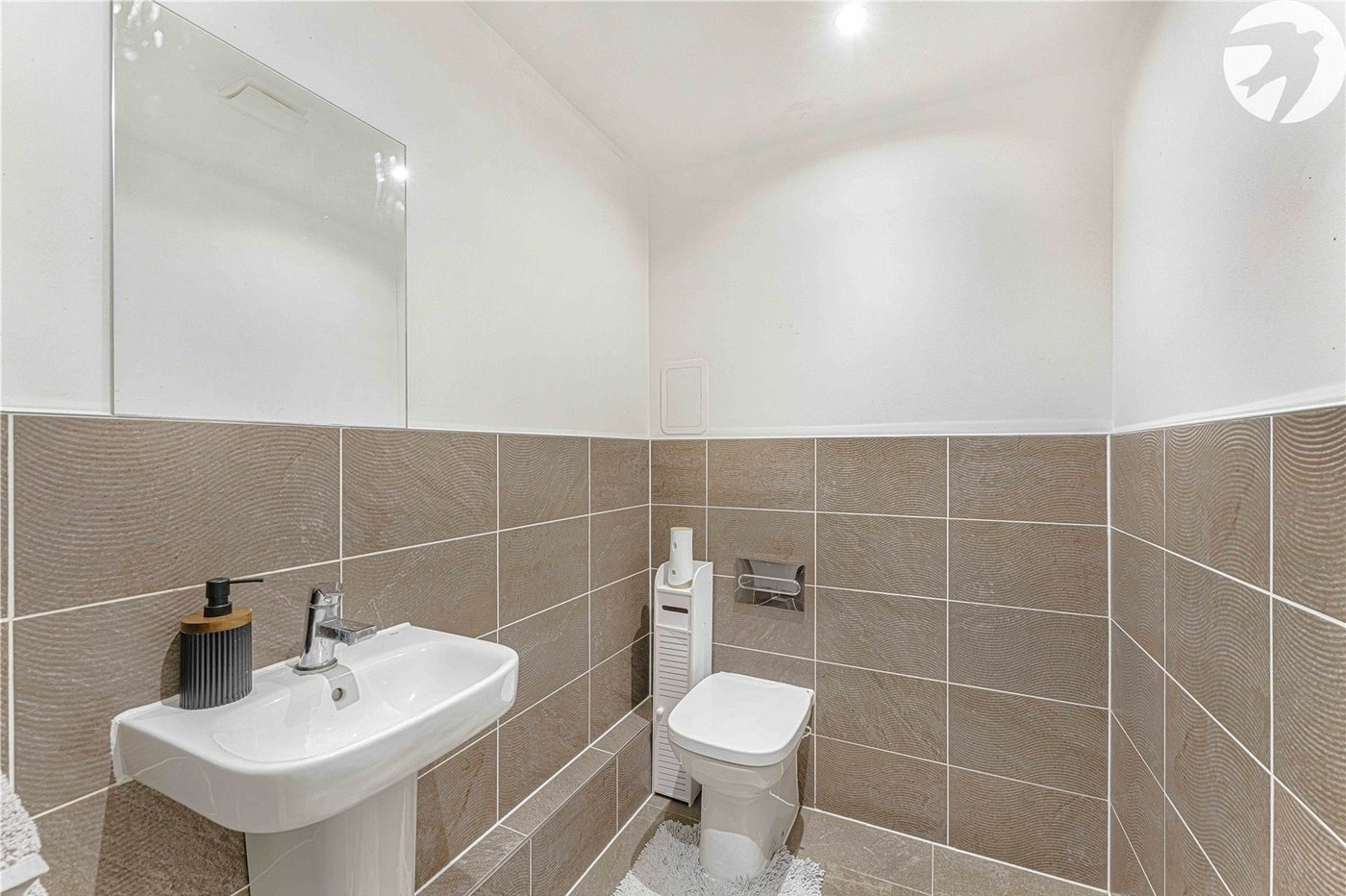 3 bedroom property for sale in Swanscombe | Robinson Jackson