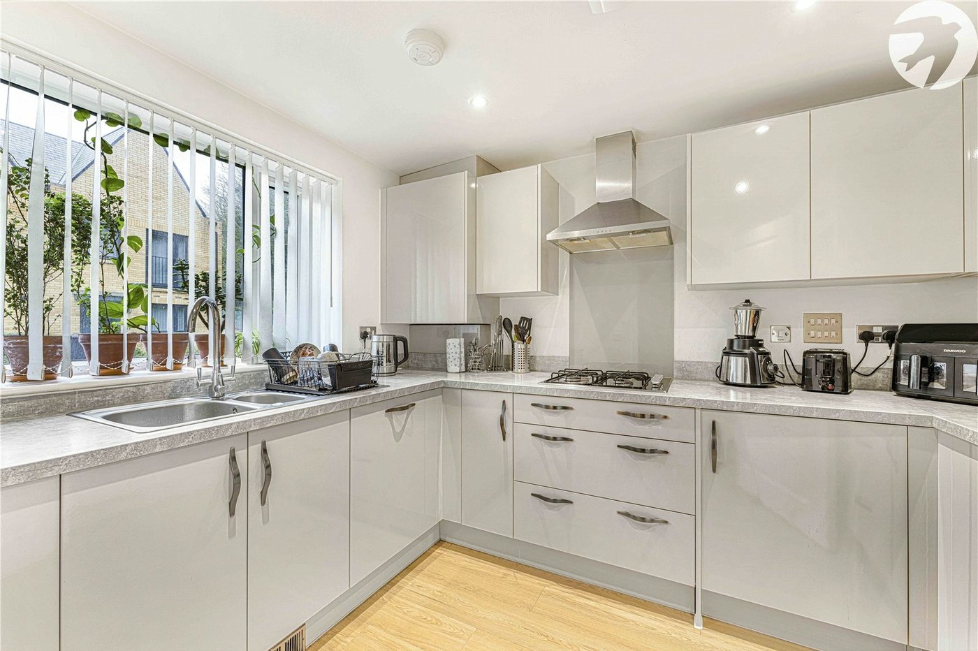 3 bedroom property for sale in Swanscombe | Robinson Jackson