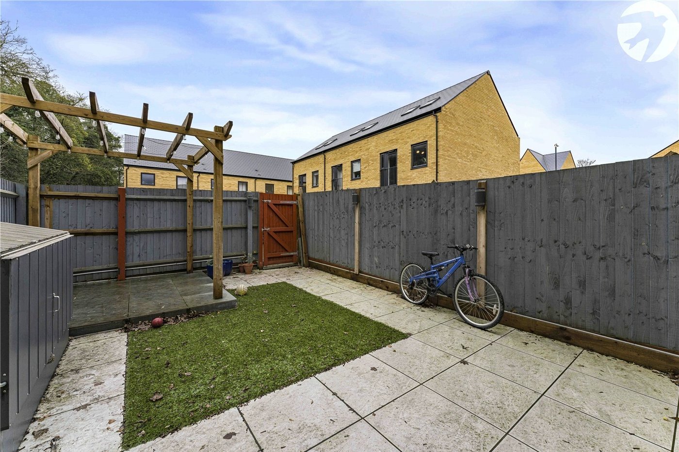 3 bedroom property for sale in Swanscombe | Robinson Jackson