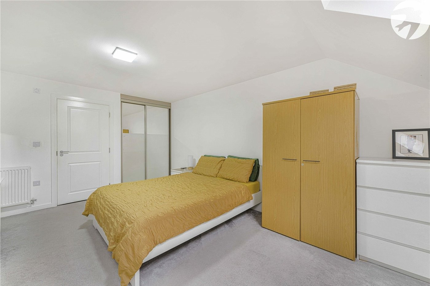 3 bedroom property for sale in Swanscombe | Robinson Jackson