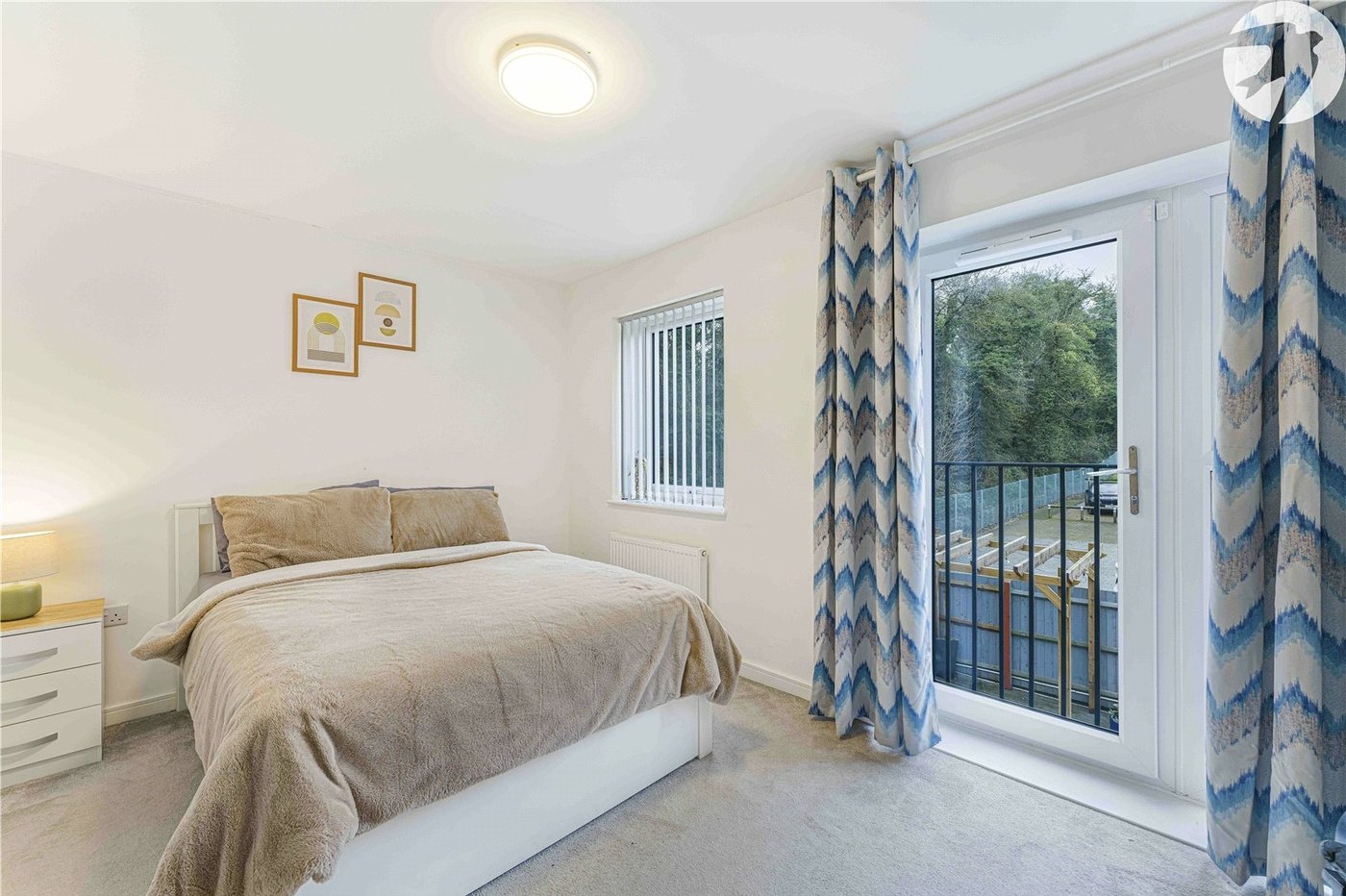 3 bedroom property for sale in Swanscombe | Robinson Jackson