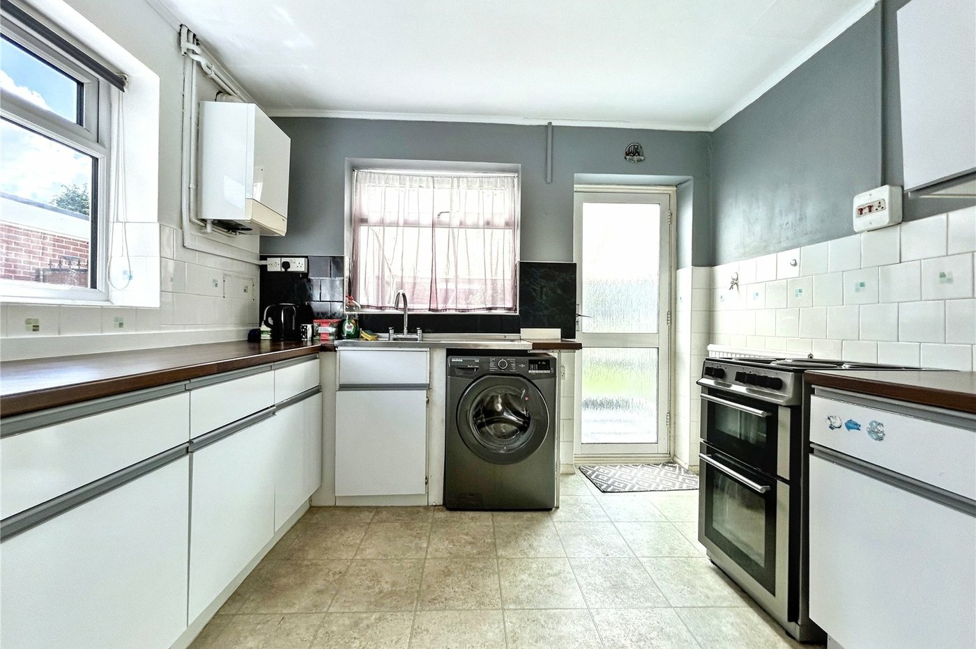 2 bedroom bungalow for sale in Rainham | Robinson Michael & Jackson