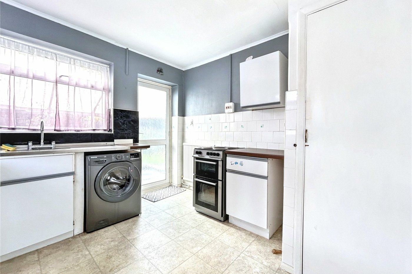 2 bedroom bungalow for sale in Rainham | Robinson Michael & Jackson